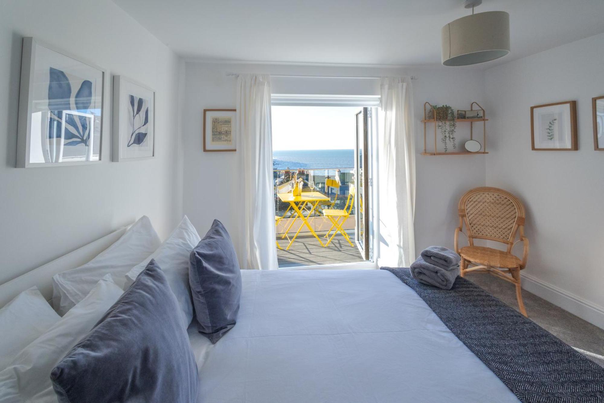 Bright & Beautiful 4 Bedroom House With Sea Views Portland Extérieur photo